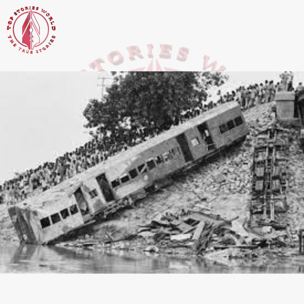 The country's worst rail accident, in which 9 coaches of the train fell into the river, 800 people died