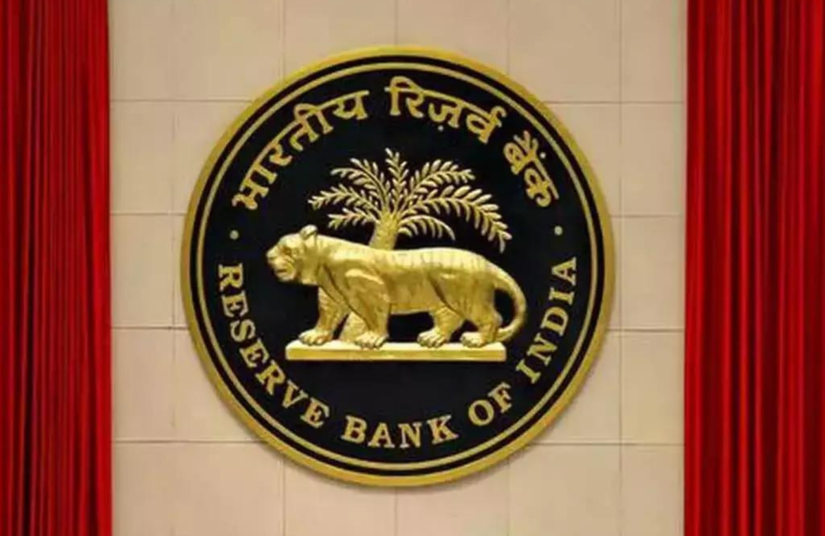 नियमों का उल्लंघन करने पर देश के 2 दिग्गज बैंकों पर जुर्माना, RBI ने की कार्रवाई